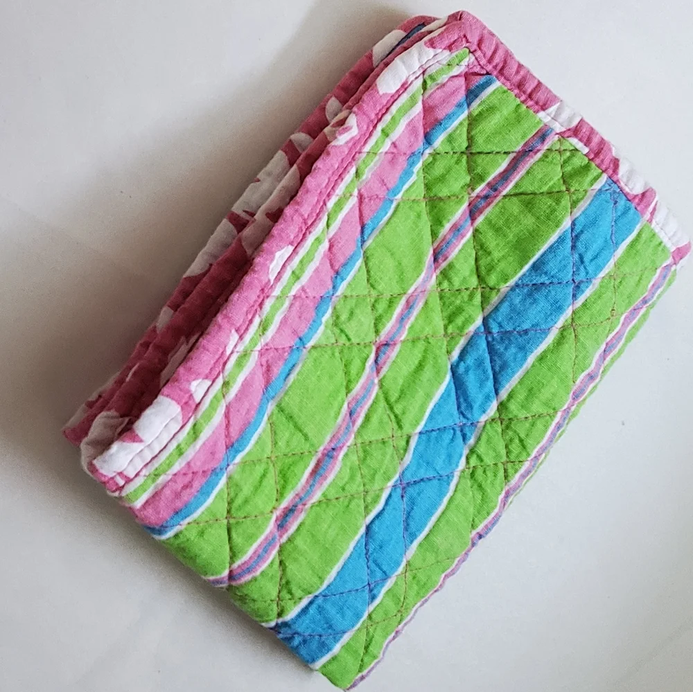 1 Reversable Quilted Placemat.